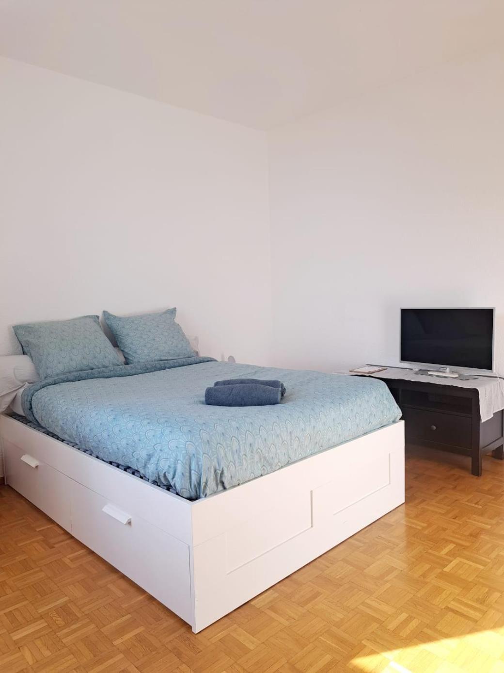 Apartmán Comfortable 1 Bd Apt Peseux Exteriér fotografie